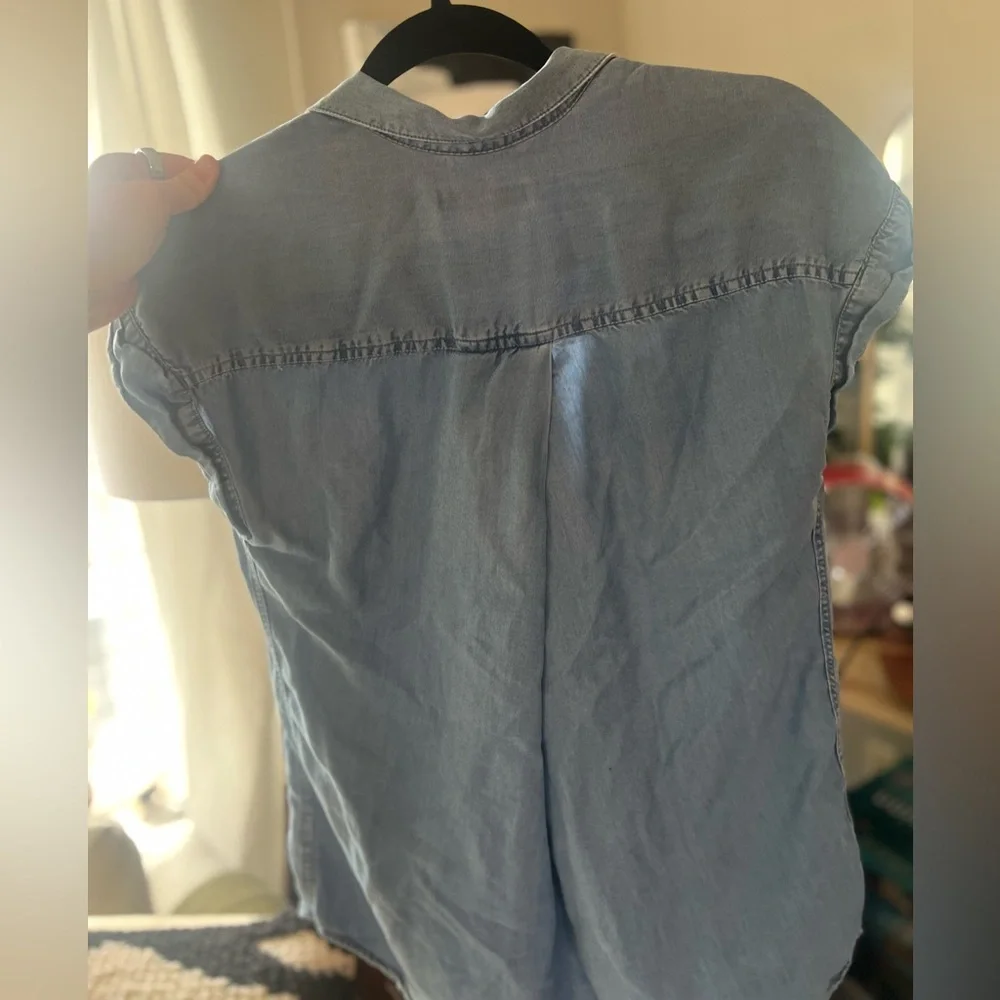 Jack’s Girlfriend Short-Sleeved Denim Shirt - Picture 4 of 4